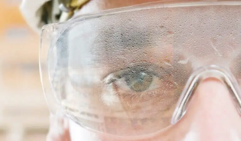 prevent safety glasses from fogging up