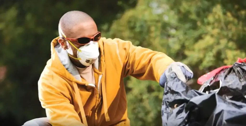 Best Dust Mask for Mowing Grass 5 Amazing Options to Try Out