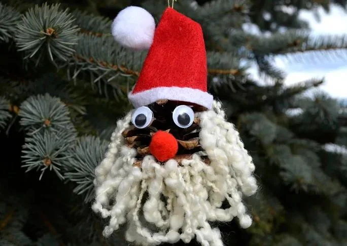 pinecone decorations